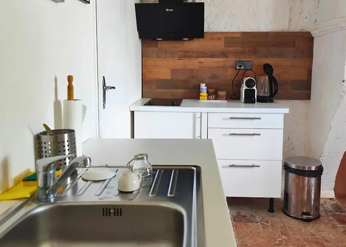 Chateau Lafite Monteil - Proche Bordeaux Bed and Breakfast 3*